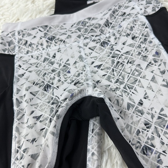 🔥$SALE$🔥 Lululemon Speed Tight *Full-On Luxtreme Unbreakable White Black - Picture 2 of 7